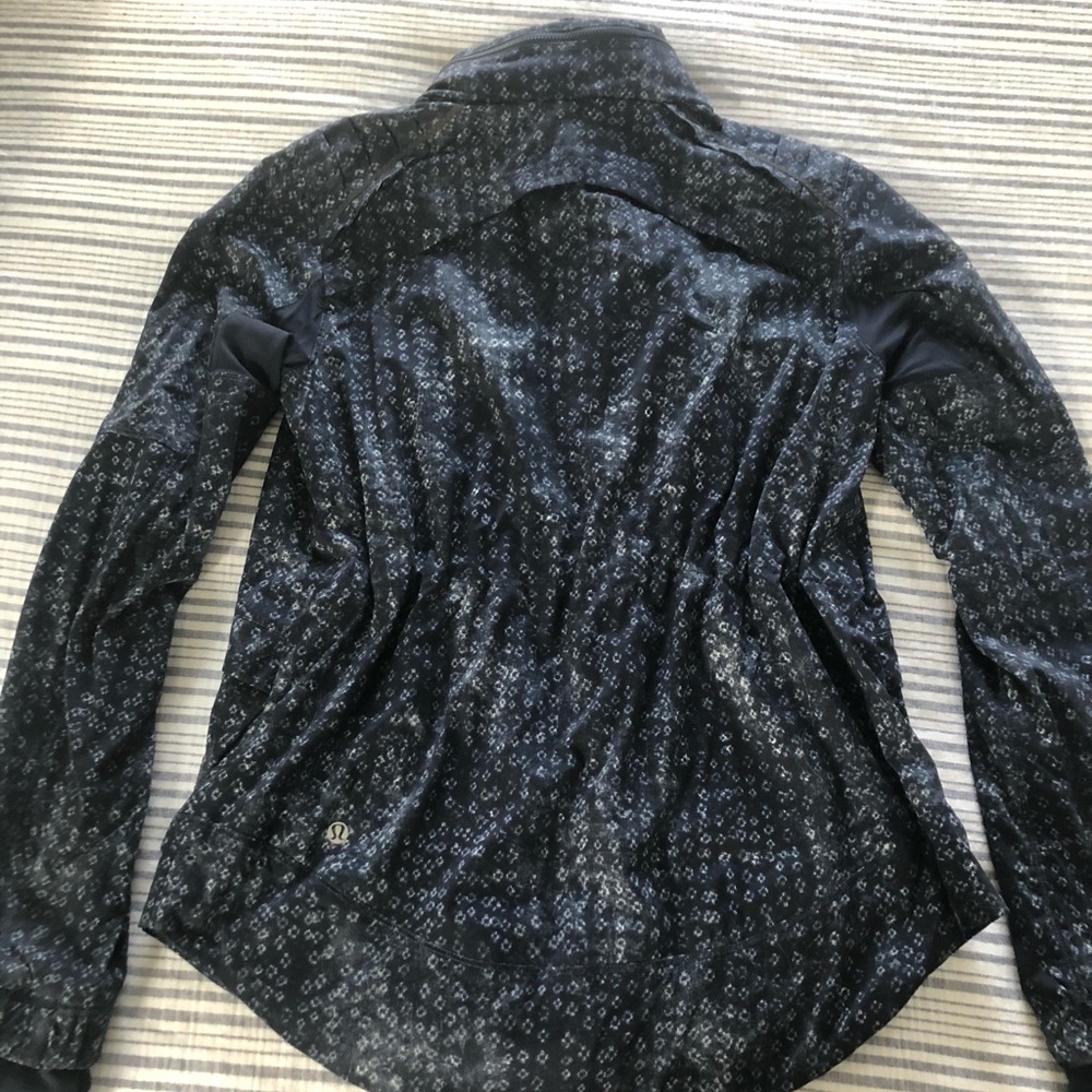 Lululemon Wind Jacket - image 3